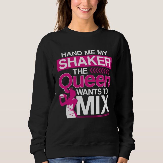Camiseta Bartender Mixologist Queen Hand Me My Shaker The Q (Frente)