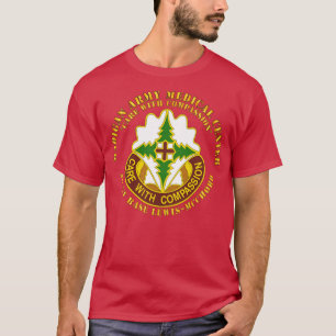 Camiseta Base Mista do Centro Médico Madigan Lewis McChord