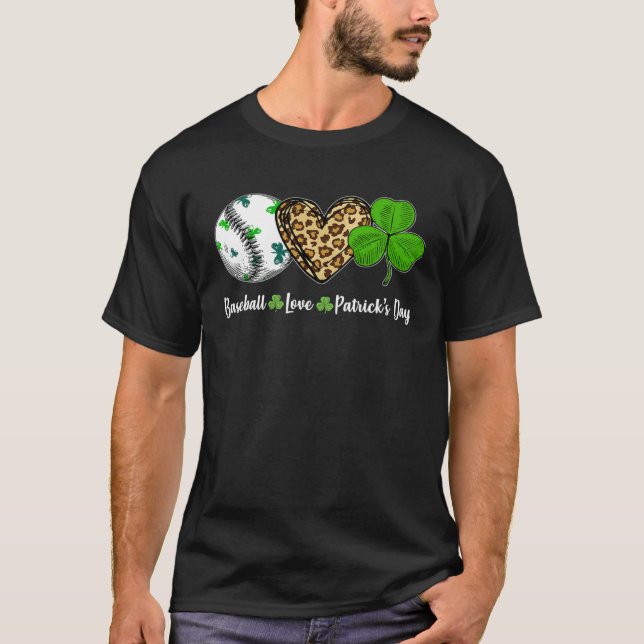 Camiseta Baseball Love Leopard Heart Shamrock St Patricks D (Frente)