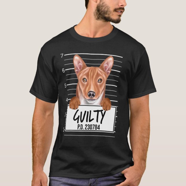 Camiseta Basenji Mugshot Guilty Dog (Frente)