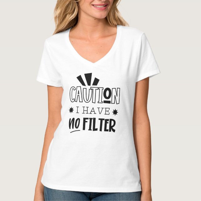 Camiseta Básica Feminina com Decote em V (Frente)