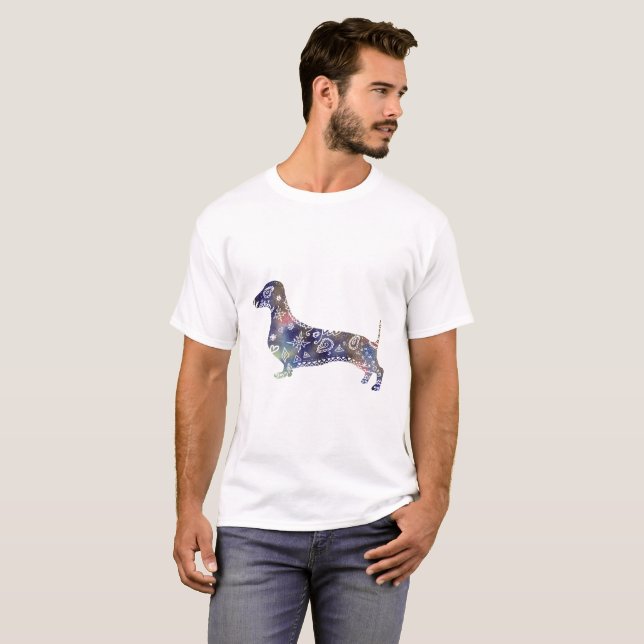 Camiseta Básica Mandala Dachshund, Branca (Frente Completa)