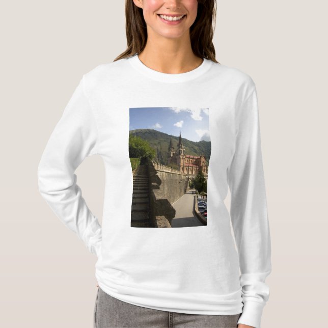 Camiseta Basílica de Covadonga, noroeste da Espanha. (Frente)