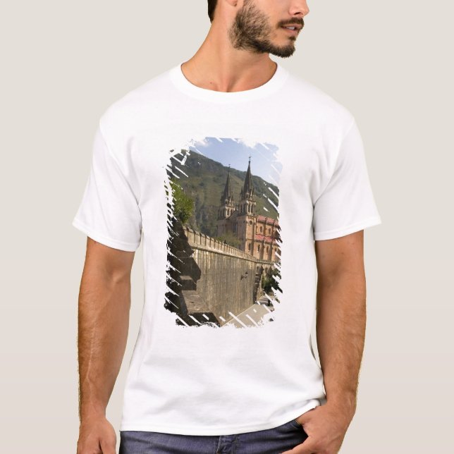Camiseta Basílica de Covadonga, noroeste da Espanha. (Frente)