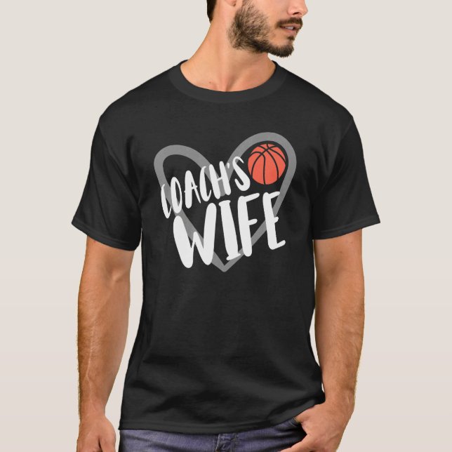 Camiseta Basketball Coach's Wife Heart (Frente)
