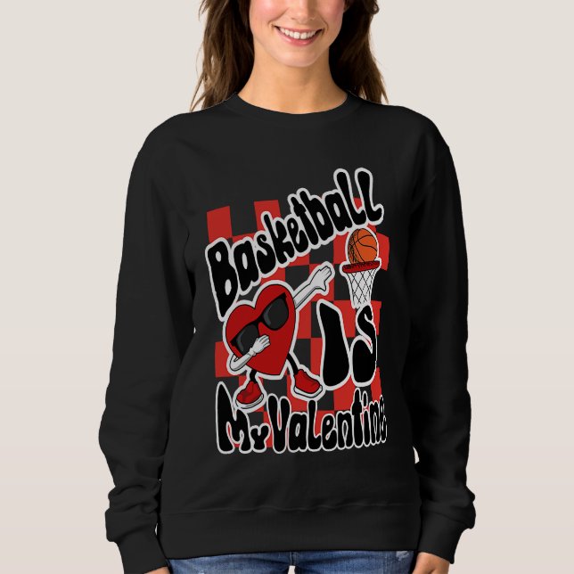 Camiseta Basketball Is My Valentine Heart Retro Dunking Bas (Frente)