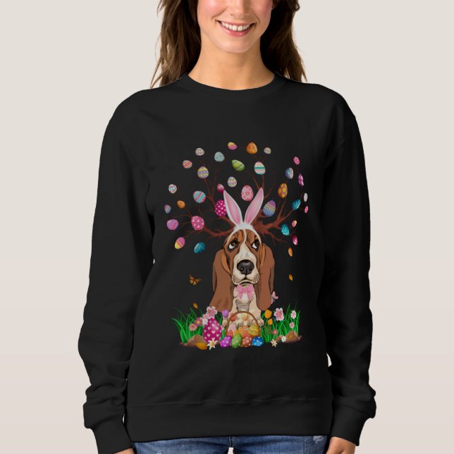 Camiseta Basset Hound Dog With Bunny Ears Easter Egg Tree E (Frente)