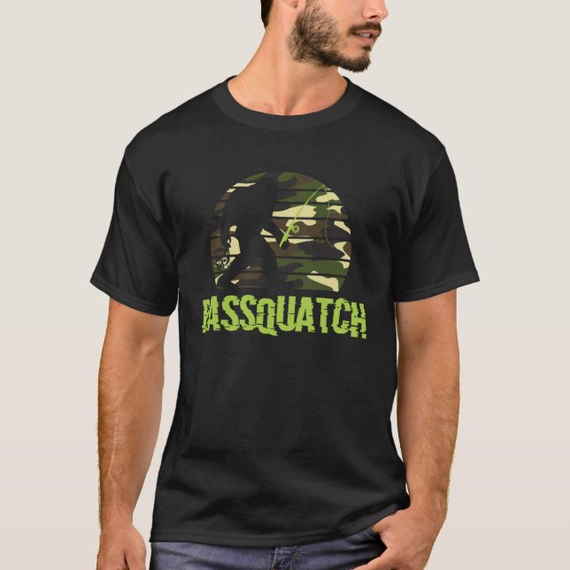 Camiseta Bassquatch Camo Fishing Sasquatch Men & Womens Cam (Frente)