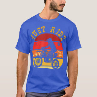 Camiseta Basta Andar Engraçada Com A Bike Retro