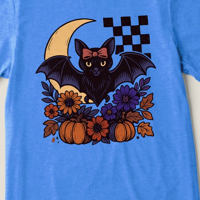 Camiseta Bat De Halloween Com Estética Gótica Da Lua (This retro Halloween bat design captures spooky charm with a gothic twist.)