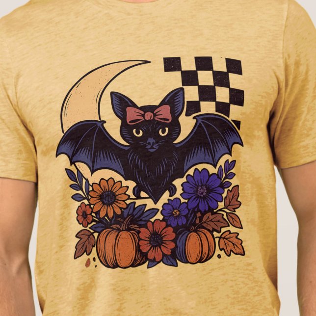 Camiseta Bat De Halloween Com Estética Gótica Da Lua (This retro Halloween bat design captures spooky charm with a gothic twist.)