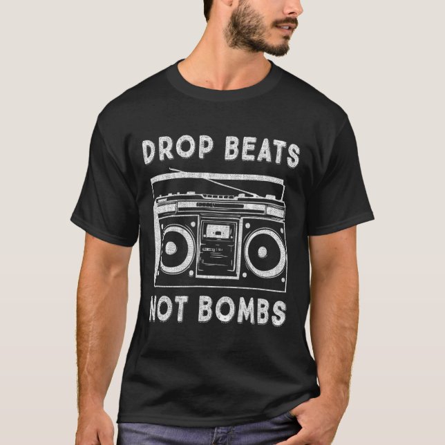 Camiseta Batidas Não Bombas Contra a Guerra Boombox Música  (Frente)