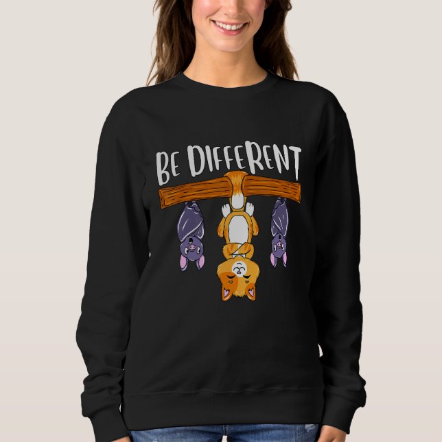Camiseta Be different cat with bat on a branch white (Frente)