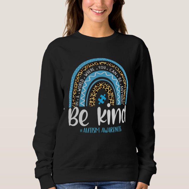 Camiseta Be Kind Autism Awareness Leopard Rainbow Choose Ki (Frente)