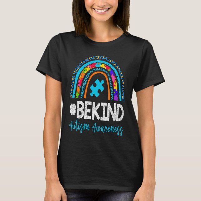 Camiseta Be Kind Autism Awareness Leopard Rainbow Puzzle Gi (Frente)
