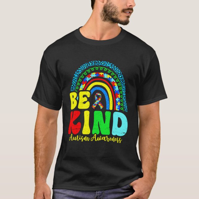Camiseta Be Kind Autism Awareness Love Heart Leopard Rainbo (Frente)