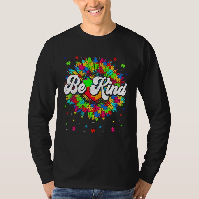 Camiseta Be Kind Autism Awareness Month Cute Gnomes Men Wom (Frente)