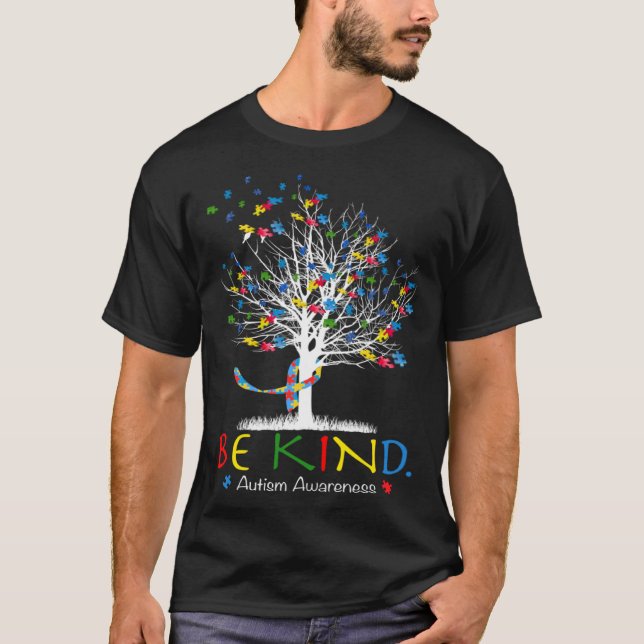 Camiseta Be Kind Puzzle Tree Autism Awareness Month Kids Me (Frente)