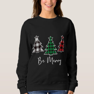 Camiseta Be Merry Christmas Trees Cute Buffalo Plaid Distre