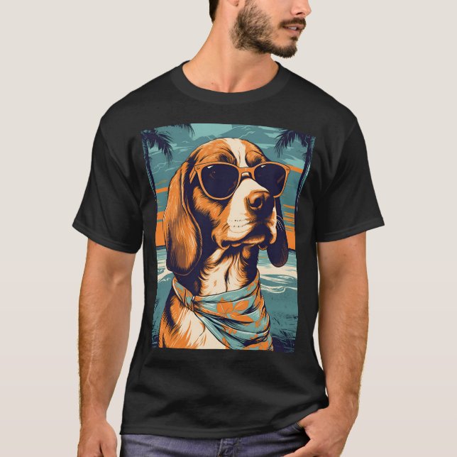 Camiseta Beagle em uma praia tropical durante o pôr do sol (Frente)