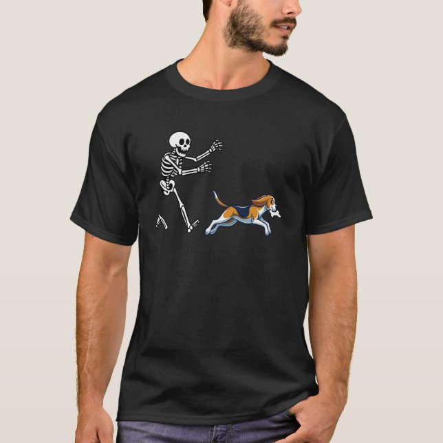 Camiseta Beagle Engraçado Esqueleto Correndo Halloween (Frente)
