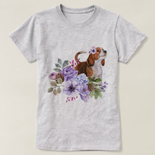 Camiseta Beagle Rodeado por Flores em Aquarela Luxuriante