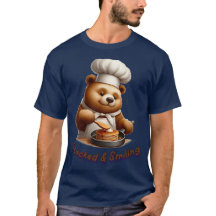 Bear Chef Vivendo Panquecas "Empilhado e Sorrindo"