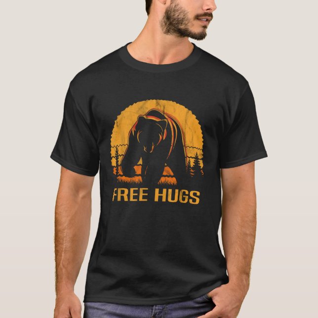 Camiseta Bear Free Hugs Camping  friend (Frente)