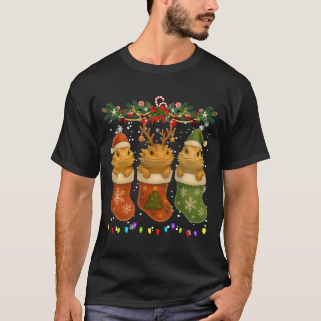 Camiseta Bearded Dragon In Christmas Socks Lights Bearded D (Frente)