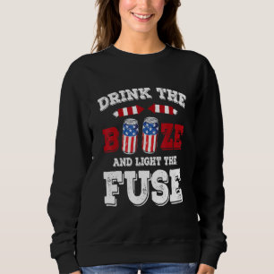 Camiseta Beba a Bebida Alcoólica e Acenda o Pavio 4 de Julh