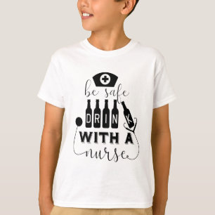 Camiseta Beba Com Segurança Com Uma Enfermeira