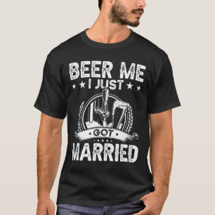 Camiseta Bebam Eu Acabei De Me Casar Com Uma Noite Engraçad