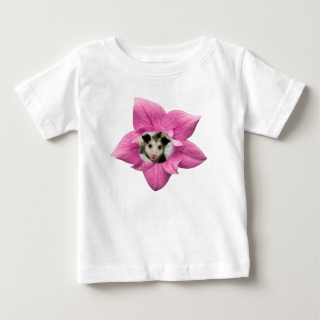 Camiseta Bebê Adoravelmente Fofo Gambá Sorridente Floral (Frente)