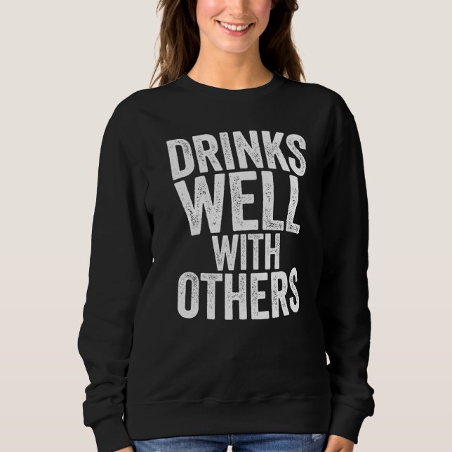 Camiseta Bebe Bem Com Outros   Bebendo (Frente)