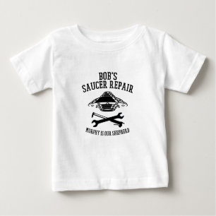 camiseta bebê com o logotipo preto do Reparo de Sa
