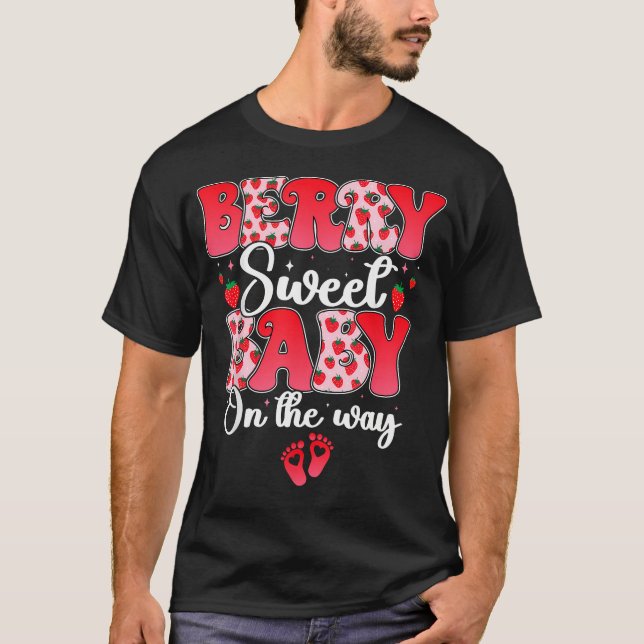 Camiseta Bebê Doce a Caminho Morango Gravidez (Frente)