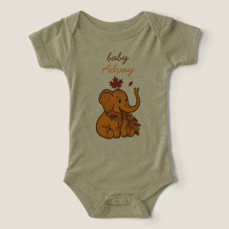 Camiseta Bebê Elefante Fofo de Outono com Folhas de Outono