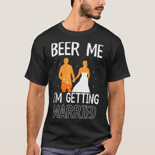 Camiseta Bebê Me Vou Casar Com A Noiva De Solteiro Pa (Frente)