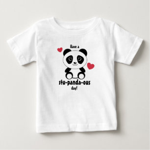 Camiseta Bebê Panda Fofo na Neve Cinza do Inverno