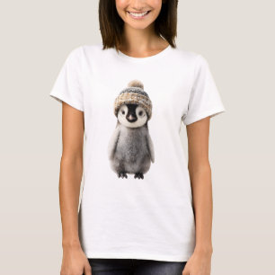 Camiseta Bebê Pinguim Adorável Usando Touca de Tricô