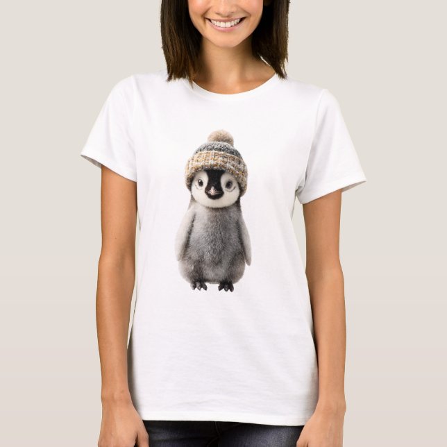 Camiseta Bebê Pinguim Adorável Usando Touca de Tricô (Frente)