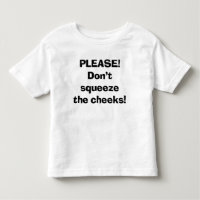 Bebê Sassy, por favor, não aperte as bochechas