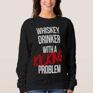 Camiseta Bebedor de Uísque com Problema de Chutar Trabalho