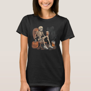 Camiseta Bebendo de café do Skeleton no exterior