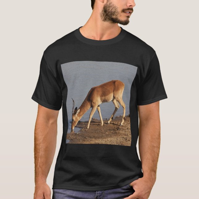 Camiseta Bebendo de Impala antílope na foto da abertura (Frente)