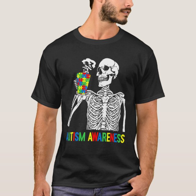 Camiseta Bebendo de Skeletrização Café Autismo Quebra-cabeç (Frente)