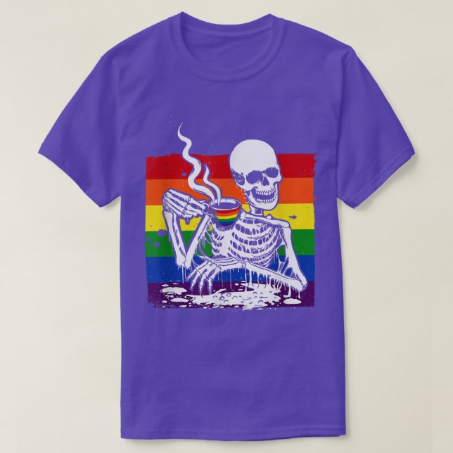 Camiseta Bebendo do Skelfee Café LGBTQ RetroOrgulho gay Fla (Frente do Design)