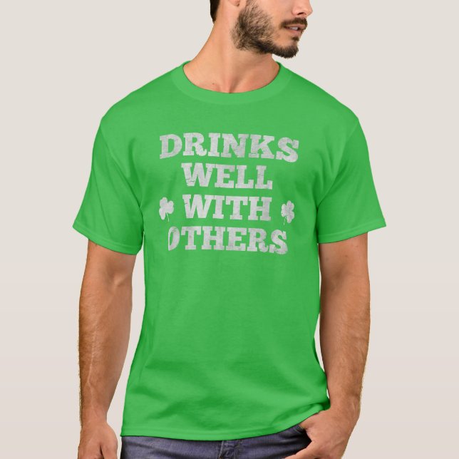 Camiseta Bebendo Engraçado Bebe Bem Com Não (Frente)
