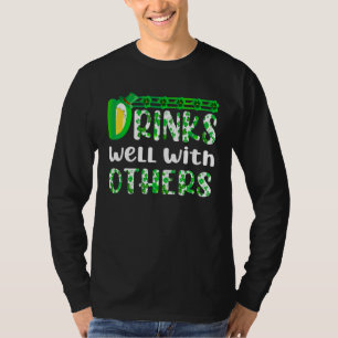 Camiseta Bebendo Engraçado Bebe Bem Com Não