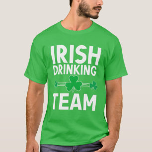 Camiseta Bebendo Irlandês Equipe Dia de São Patrício Eng